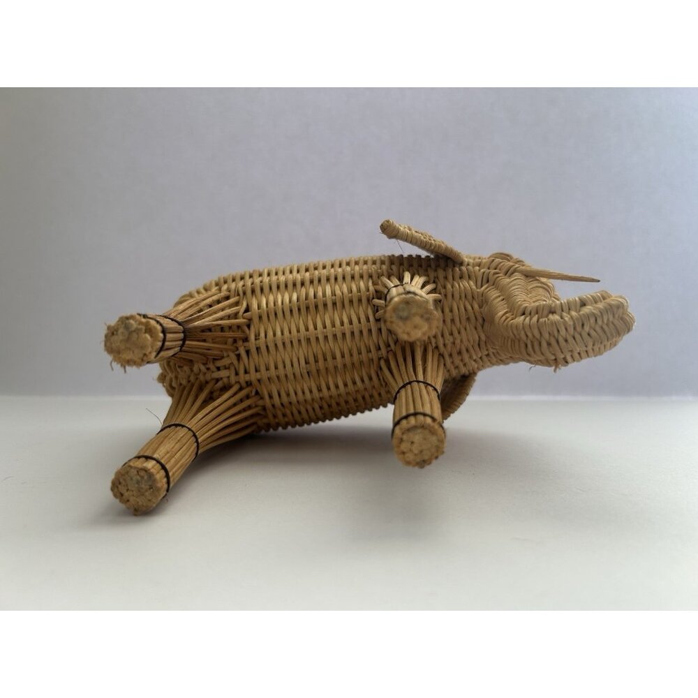 Vintage Wicker Elephant Statue Rattan Natural Handmade 7 inches x 5 1/2 inches - Picture 6 of 8